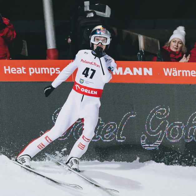 Tschofenig Wisla Jubel Abschwingen | © EXPA